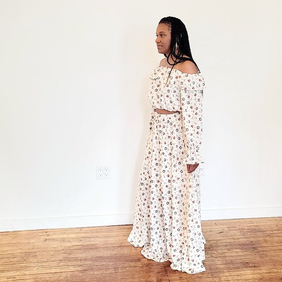 Crop Top & Maxi Set - Picture 2 of 3